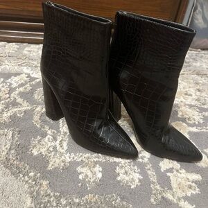 PrettyLittleThing Glossy Black Ankle Booties